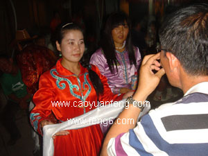 壩上農(nóng)家院晚上活動