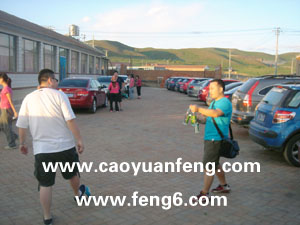 端午節(jié)壩上農(nóng)家院晚上活動