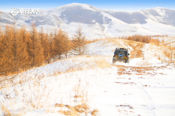 冬季逃離霧霾 草原天路體驗冰雪世界