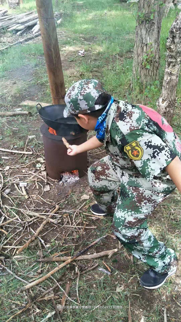 伯文教育草原軍事夏令營(yíng)