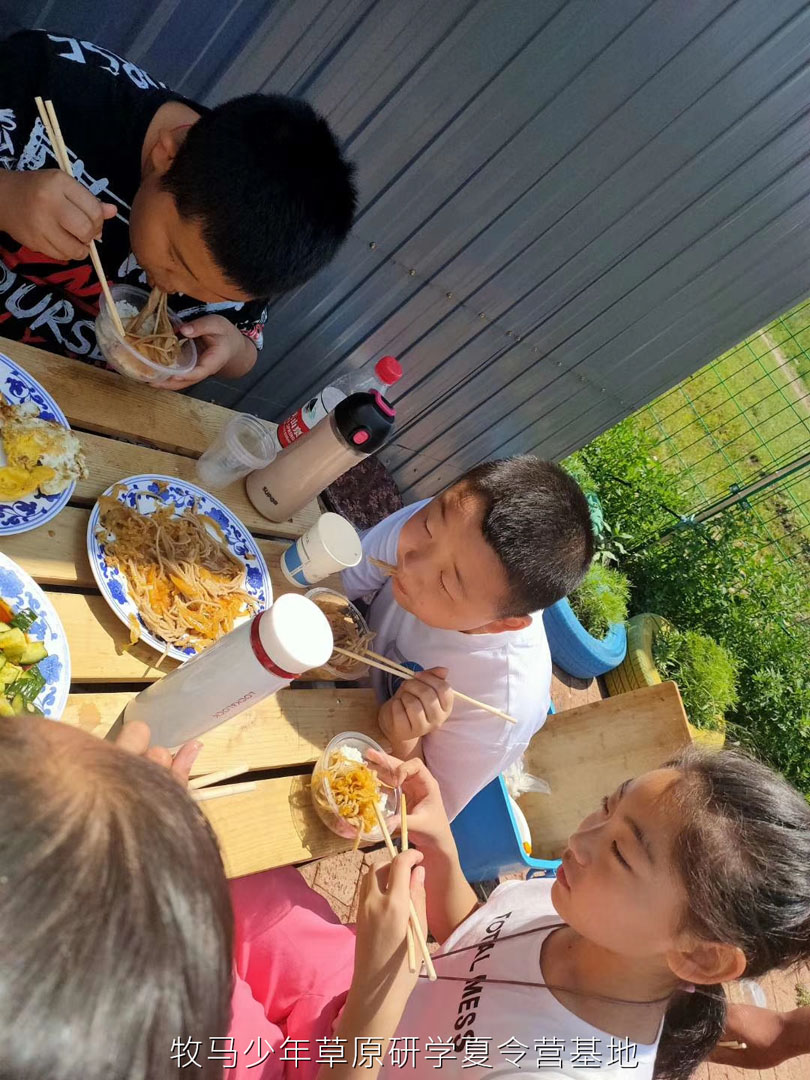 唐山蠢魚親子書屋草原夏令營