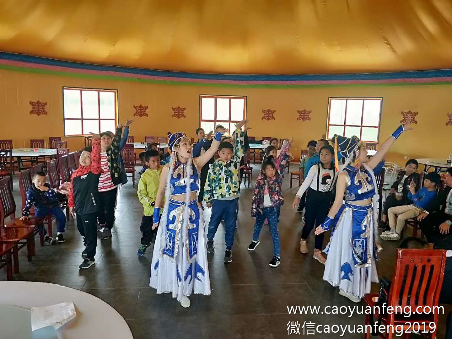 蠢魚親子書屋草原夏令營(yíng)