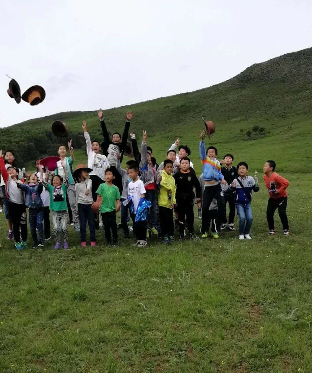 蠢魚親子書屋草原夏令營(yíng)