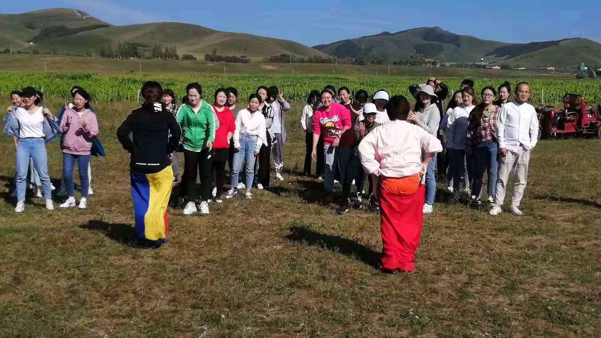 高總團隊壩上團建拓展2日游