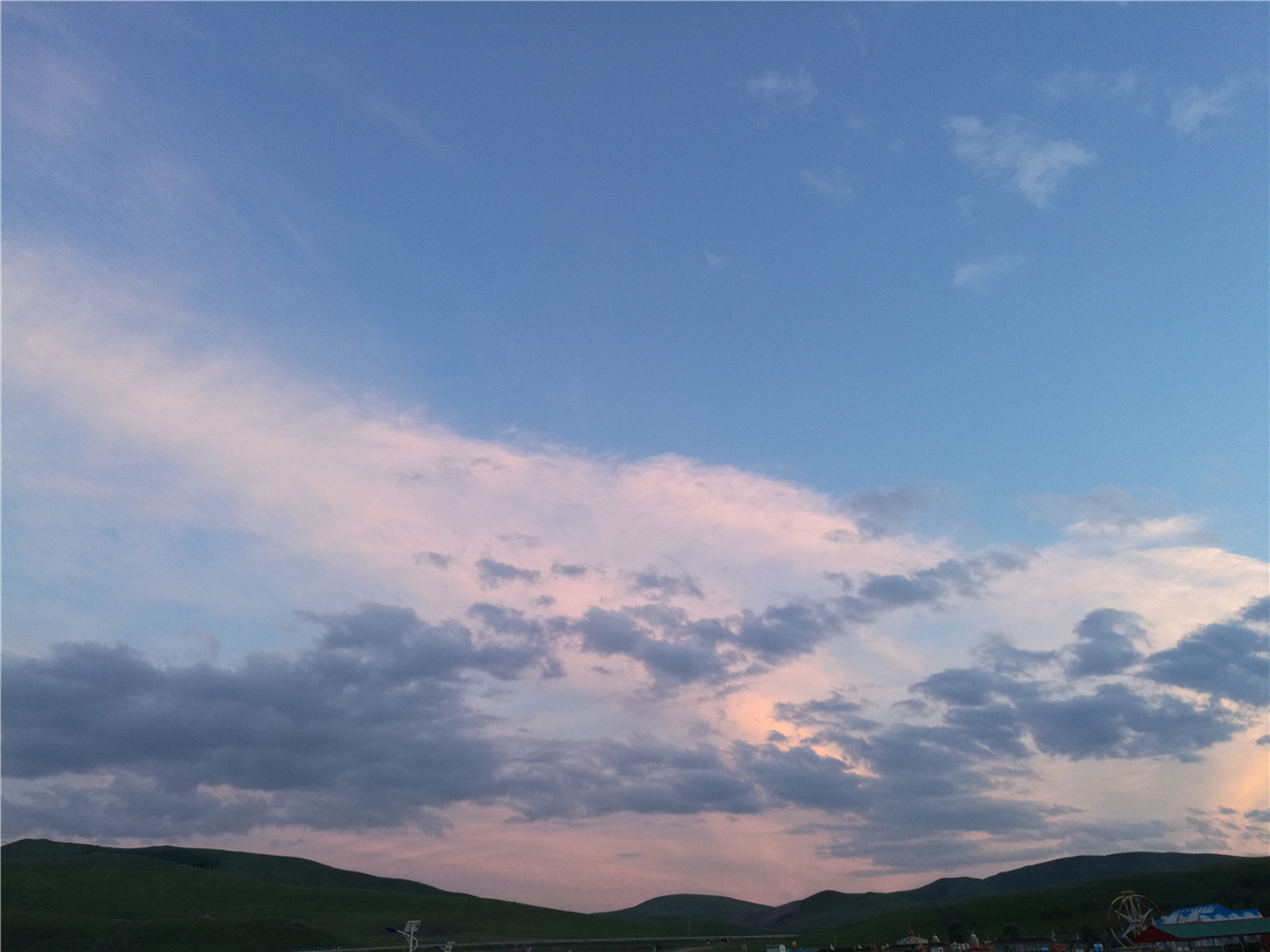草原風門前 夕陽 落日 祥云